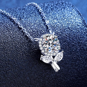Élégant collier pendentif tournesol en argent sterling S925 avec pierres en moissanite
