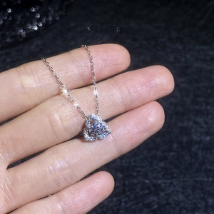 Sparkling S925 sterling silver moissanite necklace with a floral heart-shaped pendant