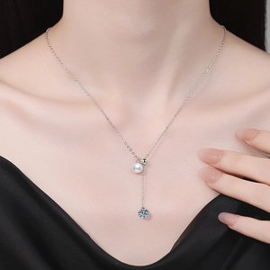 Elegant S925 sterling silver Y-shaped necklace with white pearl and moissanite tassel pendant