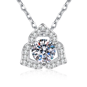 Sparkling S925 sterling silver moissanite necklace with a floral heart-shaped pendant design