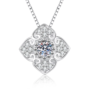 Luxurious S925 sterling silver necklace with a moissanite flower pendant and box chain