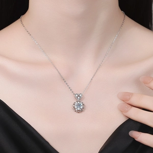 Elegant S925 sterling silver heart and flower necklace with moissanite diamond pendant