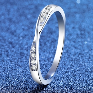 Elegant S925 sterling silver moissanite ring with twisted band and sparkling round stones