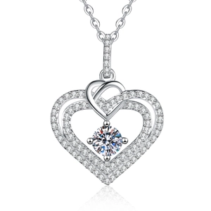 Élégant collier double cœur en argent sterling S925 avec pendentif en moissanite