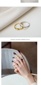 Detail minimalistischer S925 Silber offener Ringe in Gold und Silber mit Geometrie-Design