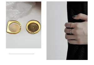 Anelli minimalisti geometrici in argento placcato oro con design aperti quadrati e a mezzaluna