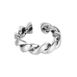 Vintage S925 sterling silver twisted rope chain open ring with a minimalist retro design