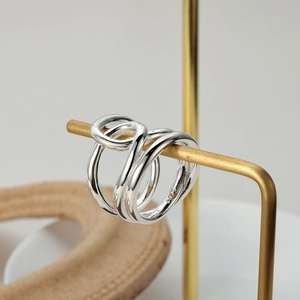 Minimalist S925 sterling silver ring with multi-layer crisscross geometric design