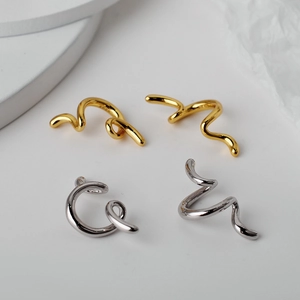 Orecchini a clip a spirale irregolare in argento sterling S925 finiture oro e argento