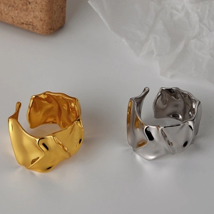 Irregular S925 sterling silver open rings in gold and silver with liquid metal texture