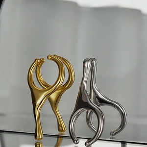 Minimalist S925 sterling silver liquid metal irregular drop ear clips in gold and silver