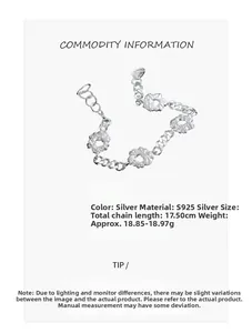 Detalles de pulsera de plata S925 con textura floral en relieve y longitud de 17,5 cm