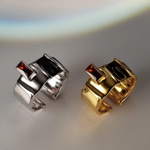 Irregular S925 sterling silver open rings with red zircon in silver and gold finishes