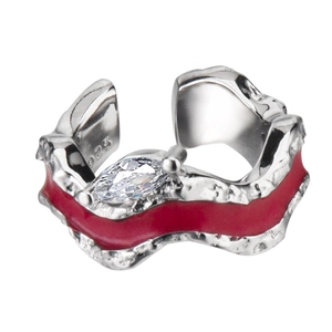 Bague d'oreille en argent S925 avec émail rouge et zircon marquise texturé