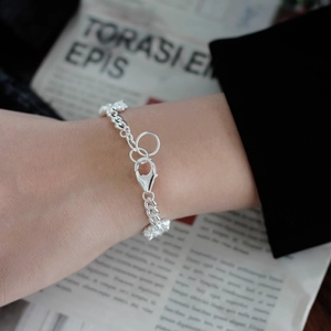 Pulsera de plata S925 con textura irregular y dijes de flores, estilo minimalista mujer
