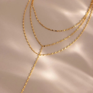 Three-layer 14K gold-plated Y-shaped stainless steel necklace with shimmering flat links