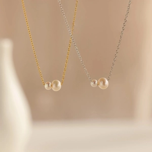 Collier Minimaliste en Double Perle d'Eau Douce pour Femme Chaîne Fine en Acier Inoxydable Bijoux Géométriques Électroplaqués