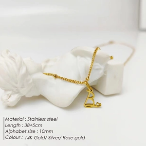 Collier avec pendentif lettre B en acier inoxydable plaqué or 14K sur support