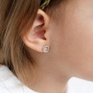 Minimalist Stainless Steel Hammered Round Stud Earrings Geometric Circular Small Studs For Women Punk Rock Jewelry Gift
