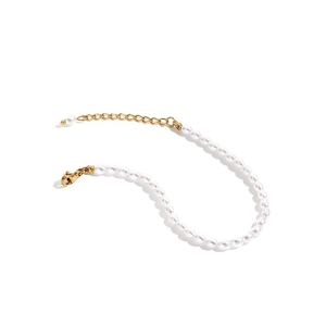 Elegant imitation pearl bracelet for women with gold-plated stainless steel chain and clasp
