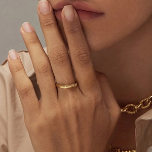 Minimalist 18K gold plated stainless steel geometric horizontal bar ring on female model