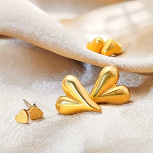 Boucles d'Oreilles Clous en Forme de Cœur en Acier Inoxydable pour Femmes Personnalisées Plaqué Or 14K Métal Poli Cadeau Bijoux
