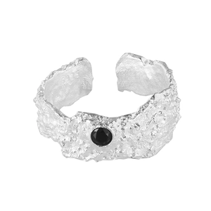 Irregular textured S925 sterling silver open ring with a round black zircon stone