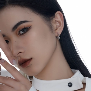 Boucles d'oreilles créoles géométriques en argent sterling S925 avec fini texturé