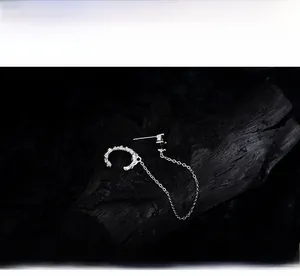 S925 silver ear cuff and emerald stud set with rock texture and minimalist chain link