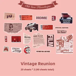 Plano cenital de 40 pegatinas washi vintage con relojes retro y rollos de película