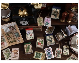 Détail d'autocollants botaniques vintage avec 50 pièces de motifs floraux et nature