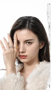 Close-up of S925 sterling silver elk deer head open rings in gold and silver finishes