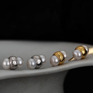 Niche Designer 925 Sterling Silver Freshwater Pearl Stud Earrings Textured Sophisticated Jewelry For Women Daily Accessory
