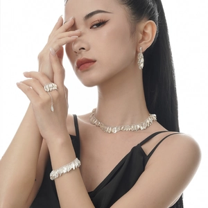 Elegante conjunto de joyas de plata de ley 925 con collar pendientes anillo y brazalete