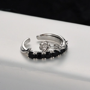 Vintage S925 sterling silver rose ring with black zircon stones and adjustable band