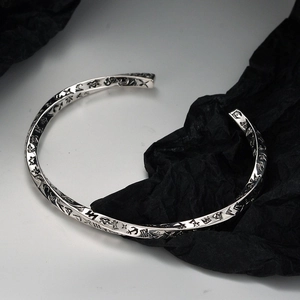 S925 Sterlingsilber Moebius Armreif Vintage Thai Silber Relief Runen Graviert Punk Gothic Verstellbar Schmuck Geschenk