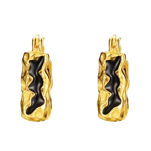 Boucles d'oreilles modernes en argent S925 avec texture lave et émail noir goutte à goutte