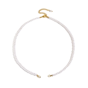 Collier élégant en perles blanches avec fermoir mousqueton doré ajustable et chaîne