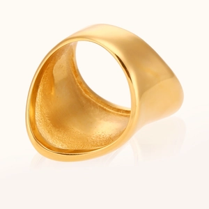 Minimalistischer breiter Ring aus Gold-Edelstahl mit hochglanzpolierter Oberfläche