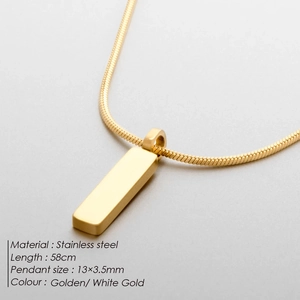 Collier chaîne serpent dorée avec pendentif rectangulaire en acier inoxydable durable