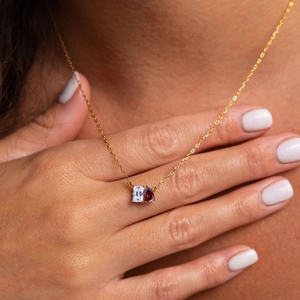 18K vergoldete Edelstahlkette mit Herzanhänger und rotem Zirkon für Damen