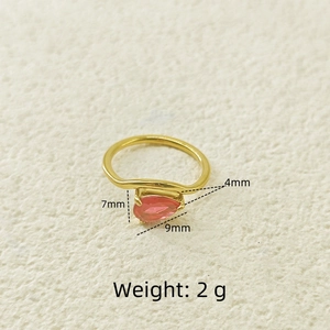 Bague tendance en acier titane avec zircon rose en forme de goutte d'eau dorée