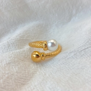 Elegant gold-plated stainless steel open ring with cable band and two pearls