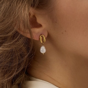 Boucles d'Oreilles Pendantes en Acier Inoxydable Plaqué Or Coquillage Marine et Perle d'Eau Douce Bijoux Femme Luxe
