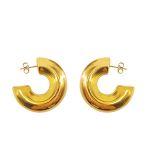 Classic C-shaped chunky hoop earrings with 18K gold-plated polished stainless steel surface