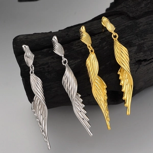 Elegant 925 Sterling Silver Wing Long Earrings For Women Geometric Niche Design Electroplated Fashion Jewelry Wings Drop Earrings