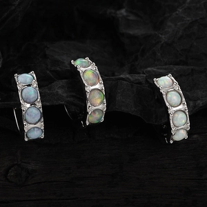 Elegantes pendientes de aro en plata S925 con ópalo y piedras redondas brillantes