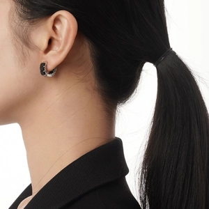 Minimalist S925 sterling silver C-shaped huggie earrings with three square black zircons