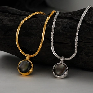 Collane in argento S925 con pendenti in conchiglia sfumata e catene a serpente piatte