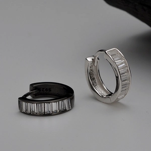 Boucles d'oreilles créoles minimalistes en argent S925 avec zircons géométriques rectangulaires
